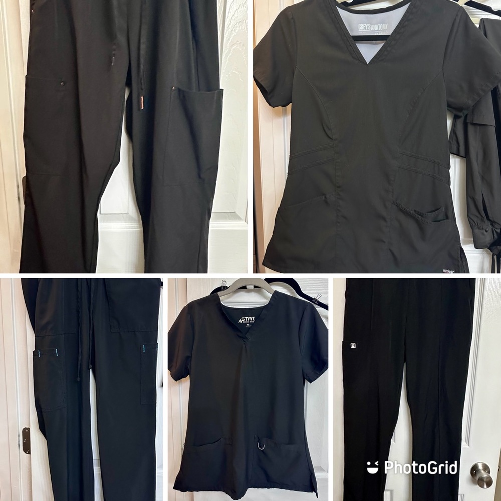 Black scrubs xs/s. All fit like small 3 bottoms two shirts